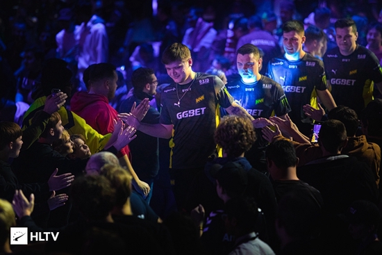 LPL最佳阵容争议 TheShy纪录被打破 TES仅四人入选