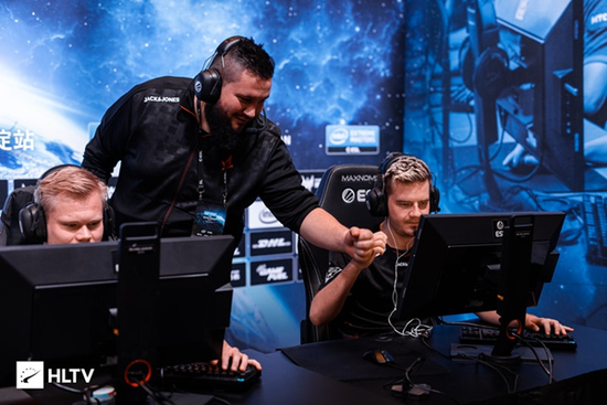 暴雪风暴英雄正式登陆中国市场